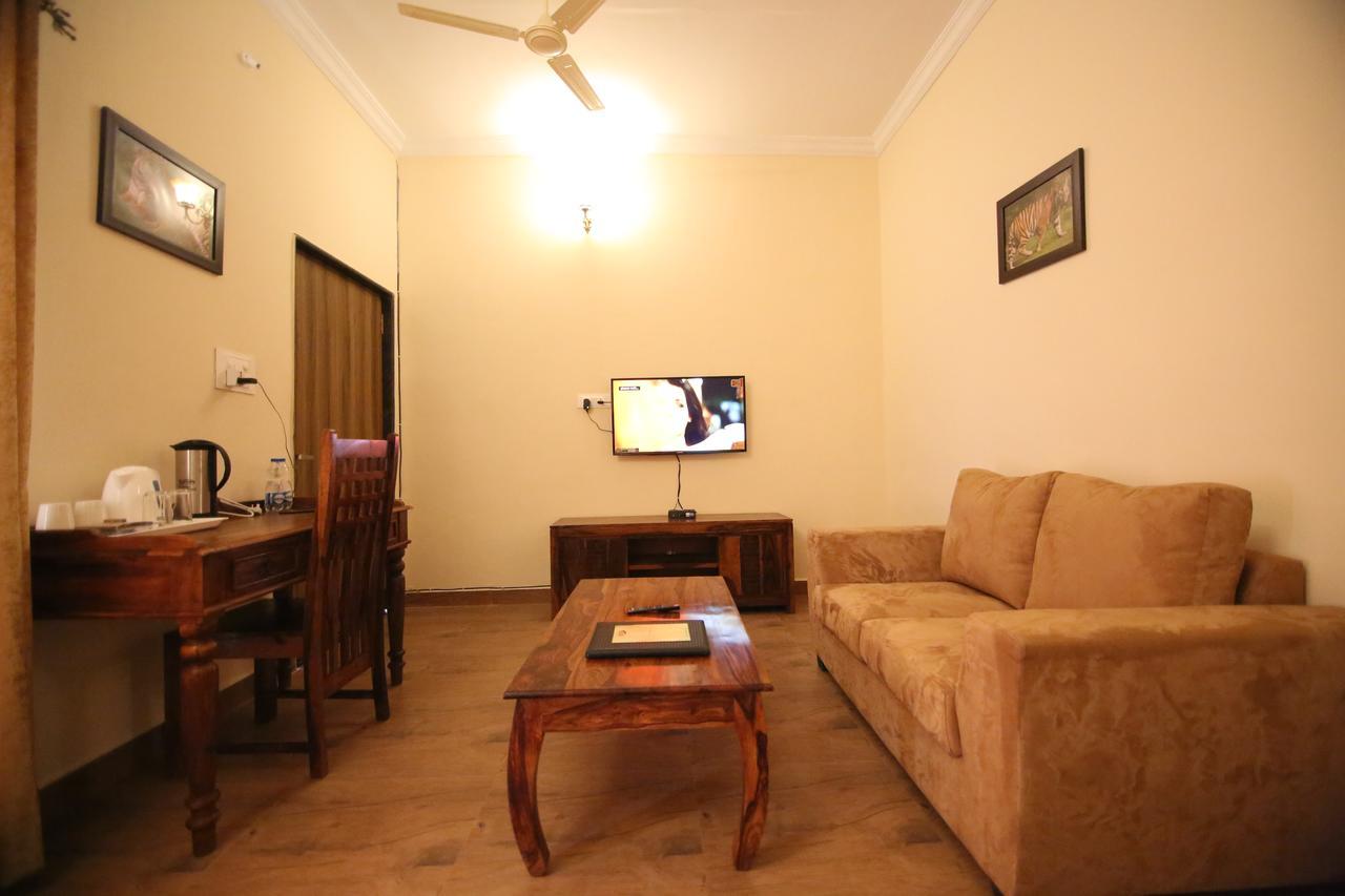7 Tigers Resort Tadoba Kolāra Esterno foto